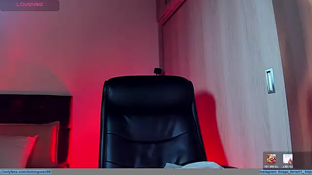 thiago ferrari  online show from March 30, 10:55 pm