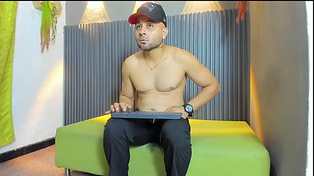 CHRISTIAN PARKERR online show from January 14, 12:43 pm