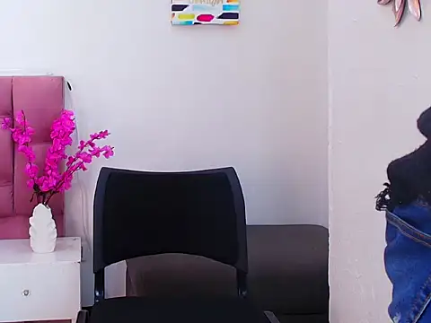 Oswalldo   online show from March 28, 11:32 am