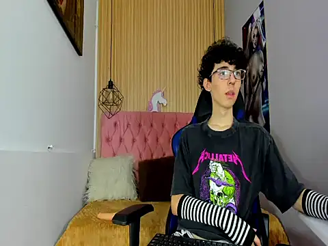 Syriussz online show from February 7, 7:19 pm