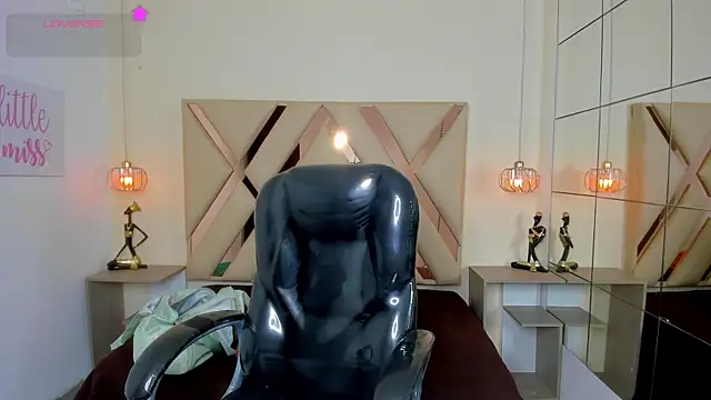 Anyelo Twink online show from July 4, 4:15 am