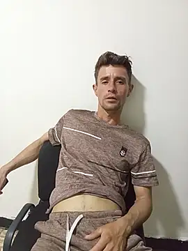 torvyHot online show from May 26, 11:01 pm