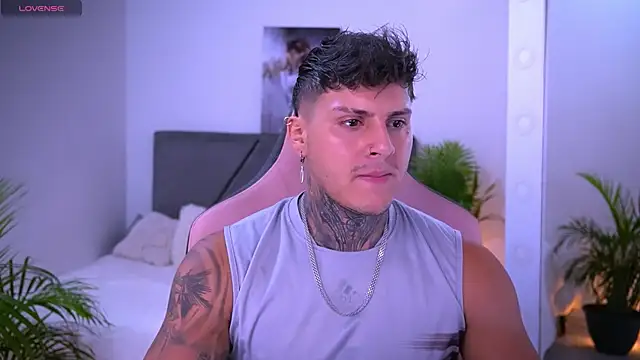 goldenatlasX online show from April 29, 8:04 pm