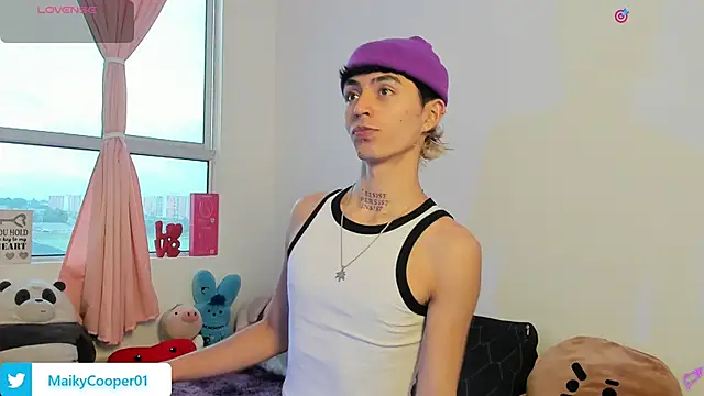 Maiky Cooper01 online show from April 15, 5:02 pm