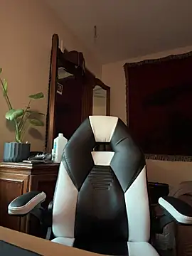 JoeyBlazy online show from April 8, 2:04 pm