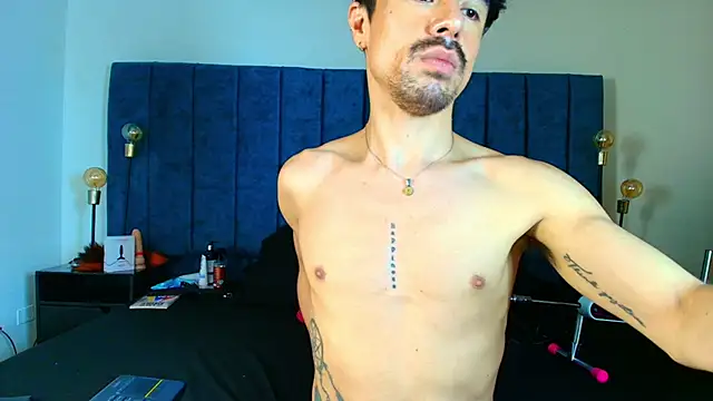 Ethan Briggs  online show from April 9, 5:05 am