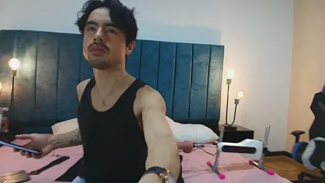 Ethan Briggs  online show from March 8, 3:43 am