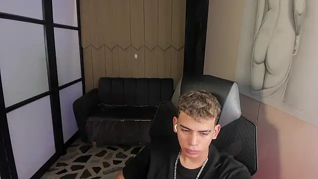 JuanSixx  online show from January 16, 9:39 pm