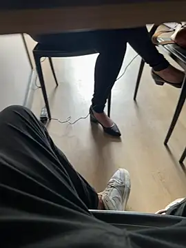 Novinho Pauzudo 18cm online show from March 6, 12:57 pm