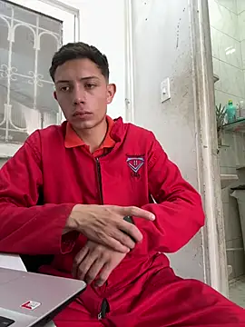 santiObrero online show from June 1, 5:02 pm