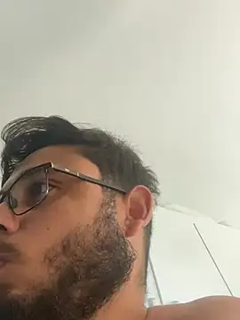 peuba12 online show from March 11, 11:17 am