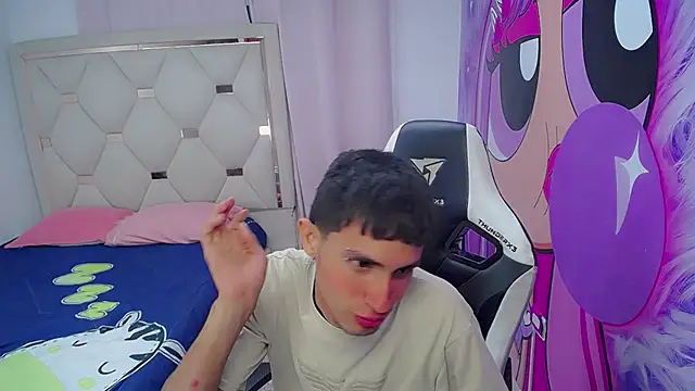 Akyra latinn online show from February 12, 12:33 pm