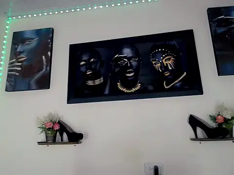 Tatoo Noah online show from April 15, 9:48 pm