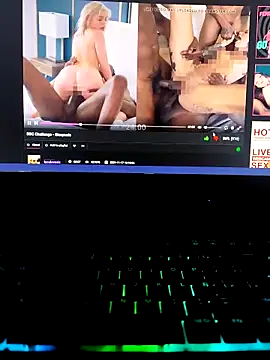 tu chico bonito online show from January 17, 10:55 pm