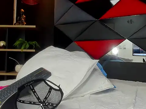 Tobias Vega online show from March 10, 11:11 pm