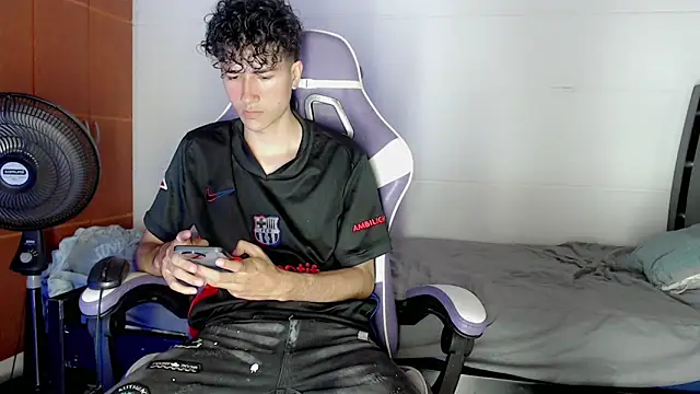 Johnny cagee  online show from February 26, 12:34 am