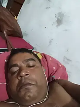 deshilnd online show from June 15, 8:34 pm