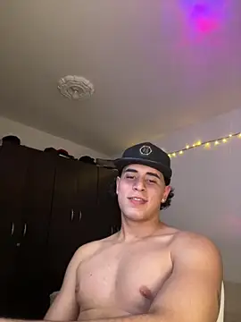 Maximuz1920 online show from April 18, 7:58 pm