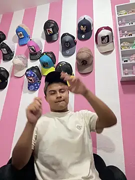 andresmahecha777 online show from March 2, 11:45 pm