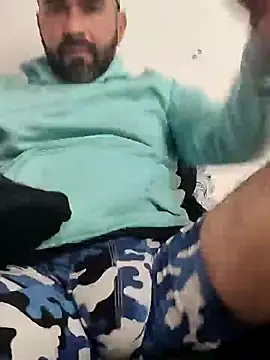 hairyandbigmann online show from April 2, 8:06 pm