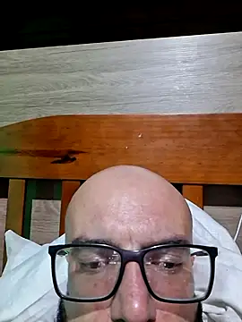 Robsonitj90 online show from February 3, 7:46 am