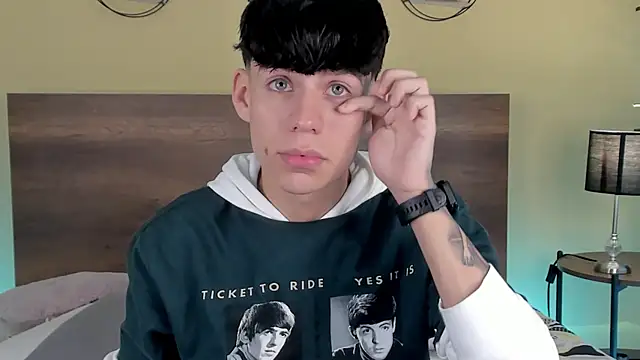 Angel eros  online show from February 13, 5:24 am