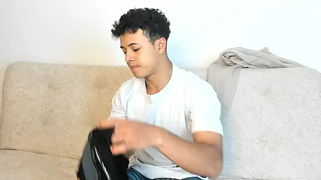  Alex Colton online show from February 13, 11:10 pm