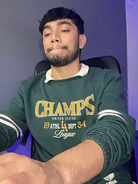 DylanC  online show from February 8, 8:42 am