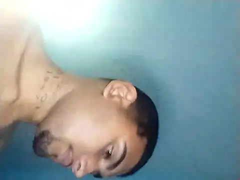 MickeySexyyy online show from May 17, 10:39 pm