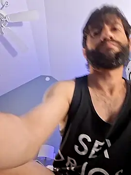 TrndSettr online show from February 19, 10:45 am