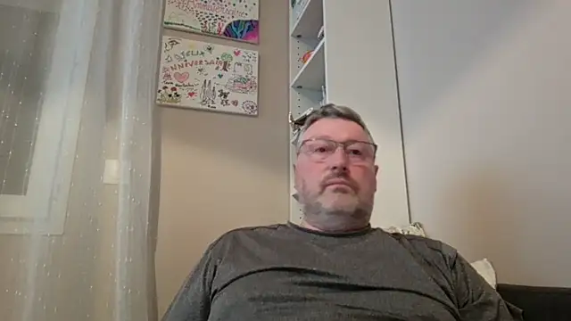 doudou310 online show from April 1, 4:47 am