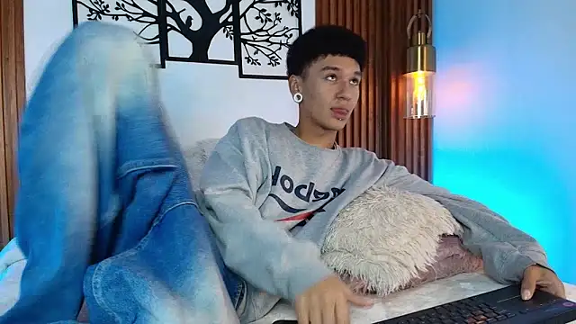 David Banks  online show from February 13, 12:54 pm