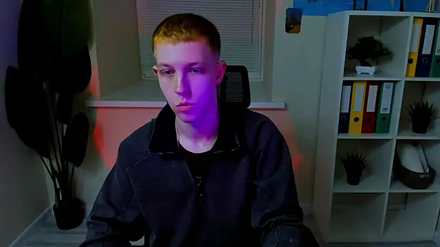 Dylan Norton online show from February 20, 10:28 am