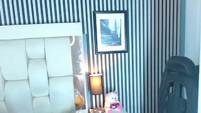 Snapshot of lucke_collins22 chatting on February 6, 8:22 am lucke collins22 online show from February 6, 8:22 am