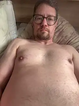 twankletoes1234 online show from April 2, 2:47 pm