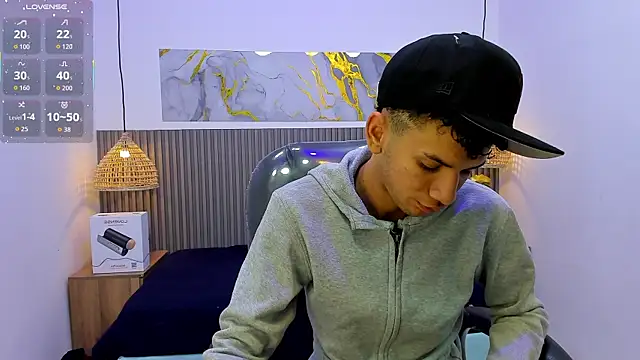 JDWhite18 online show from July 13, 4:36 am