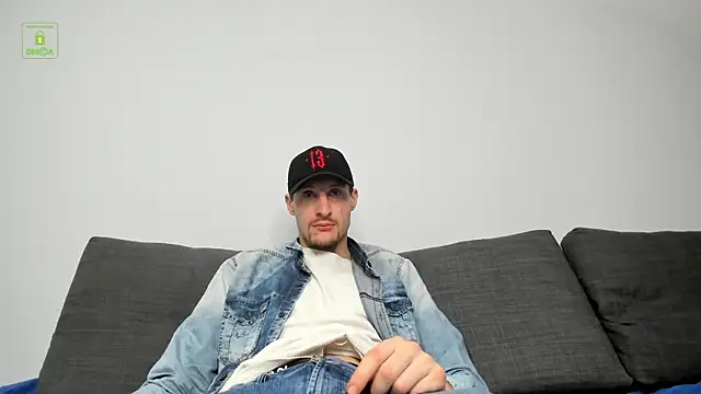 Deymond Russo online show from February 22, 5:25 pm