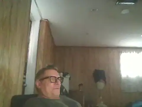Snapshot of melvinsnow chatting on February 25, 8:30 pm melvinsnow online show from February 25, 8:30 pm