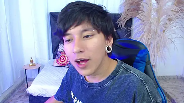 nikoo 18 online show from February 11, 1:49 pm