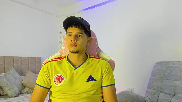 Adrian Prime  online show from July 7, 7:06 pm