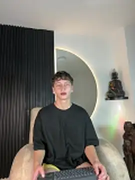 ARON LUXX online show from February 8, 3:12 am