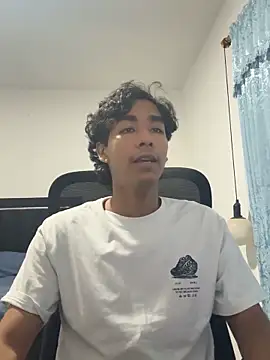 Pedestal diamant online show from March 3, 11:33 pm