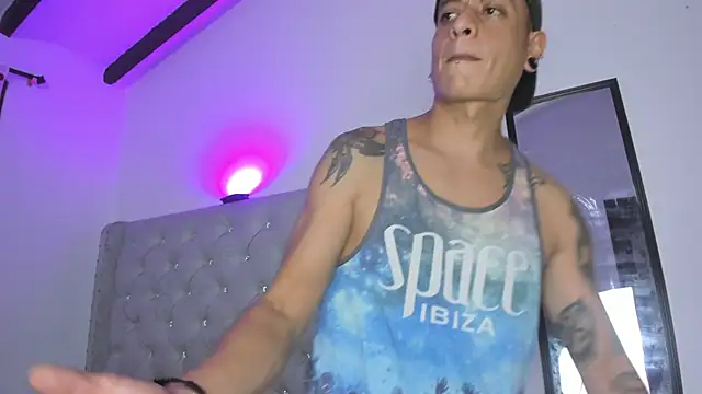 SkinnyDevil12 online show from February 25, 4:35 am