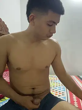 Snapshot of Saul_XXX chatting on February 8, 4:51 am Saul XXX online show from February 8, 4:51 am