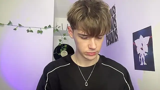 YourMilkyGuy online show from March 18, 3:59 pm