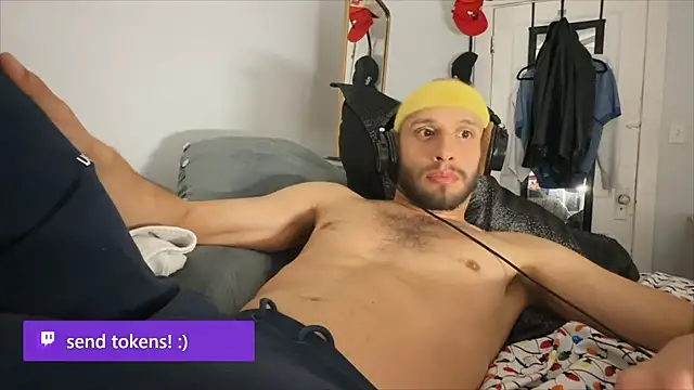 bobbysito122 online show from March 7, 8:45 am