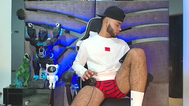 Xanderstone00 online show from July 8, 10:19 am