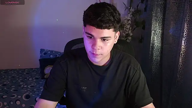 eithan jonnes online show from March 5, 9:55 pm