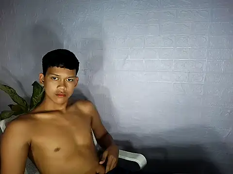 UrAsian Turjak online show from April 10, 7:04 am