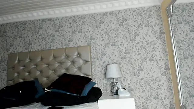 NoaahTylor online show from March 8, 2:04 am